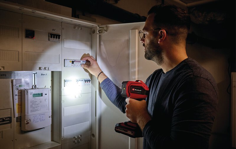 Linterna a Batería TC-CL 18/350 Li 18V con LEDs de 350 Lúmenes [4514175] – imagen 2